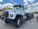 1999 Mack RD688S Image