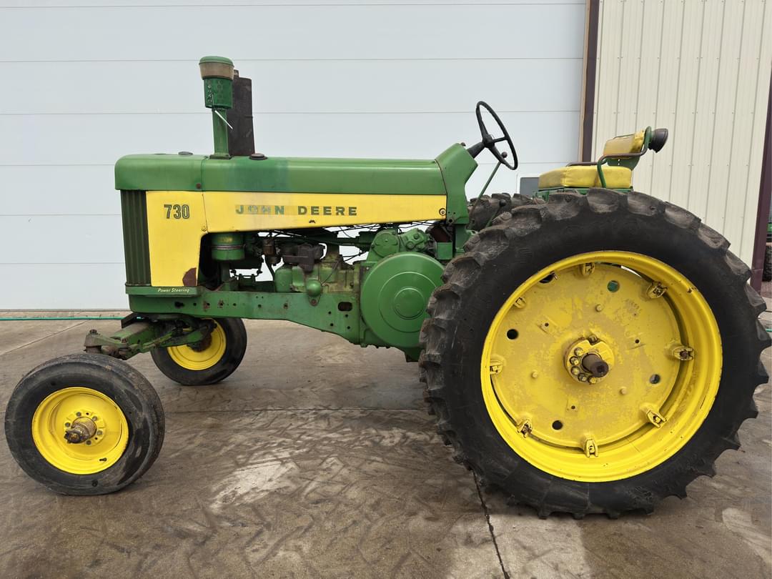 Image of John Deere 730 Primary image