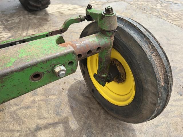 Image of John Deere 730 equipment image 4