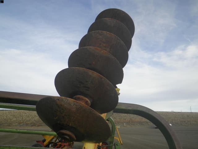 Image of John Deere 230 equipment image 4