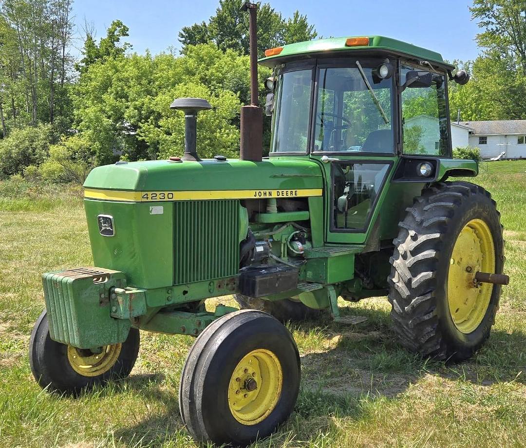 Image of John Deere 4230 Primary image