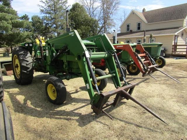 Image of John Deere 4000 equipment image 1