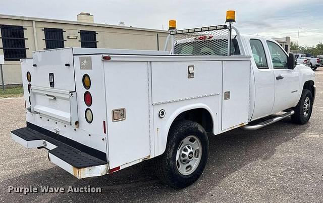 Image of Chevrolet 2500HD equipment image 4