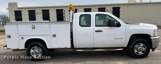 Image of Chevrolet 2500HD equipment image 3