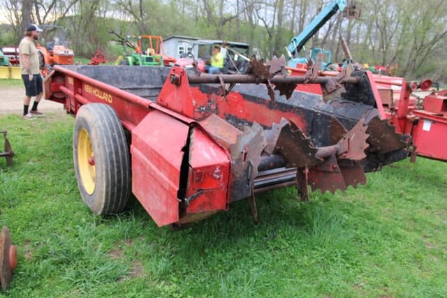 Image of New Holland 155 equipment image 2