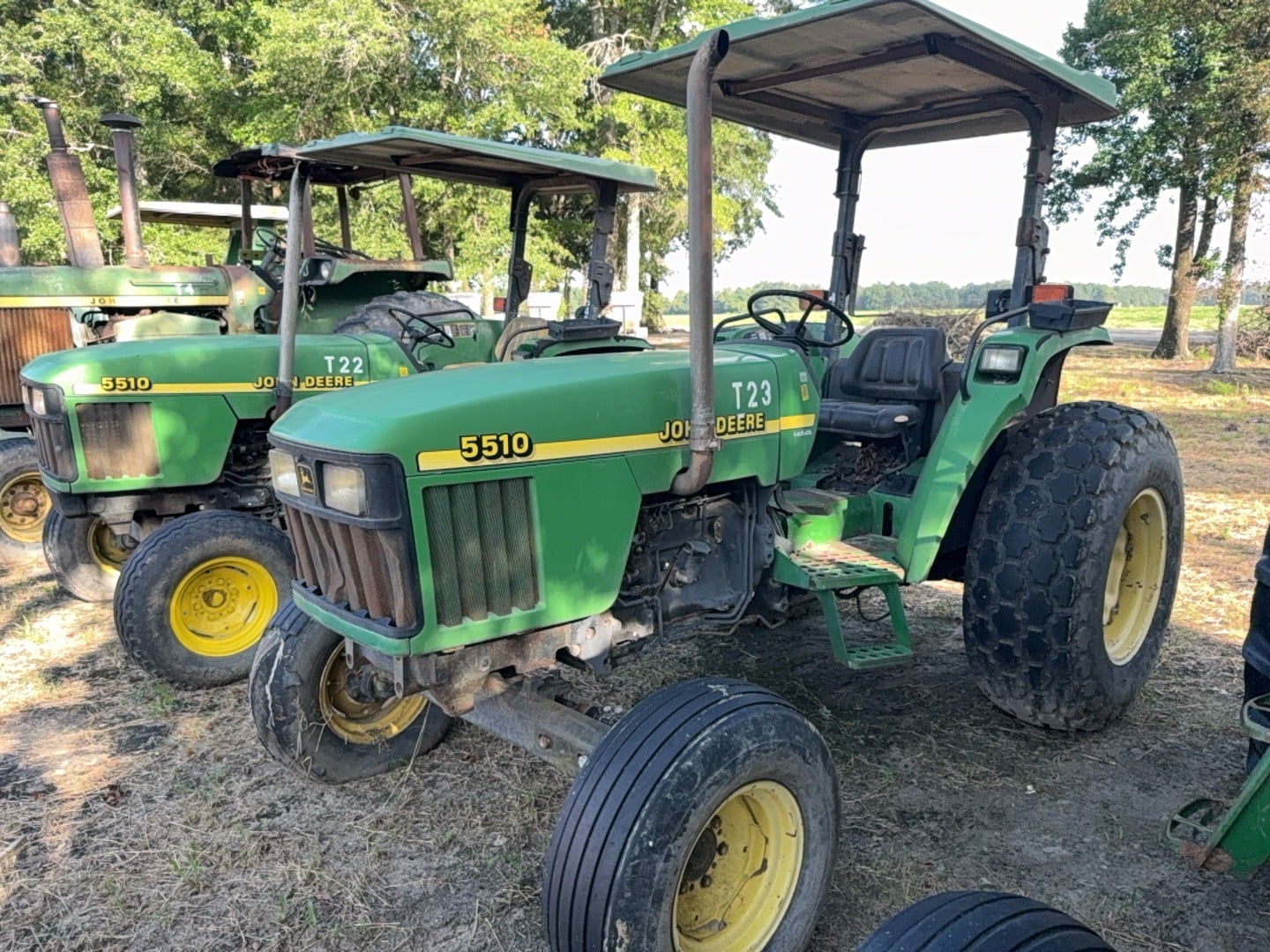 John Deere 5510 Equipment Image0