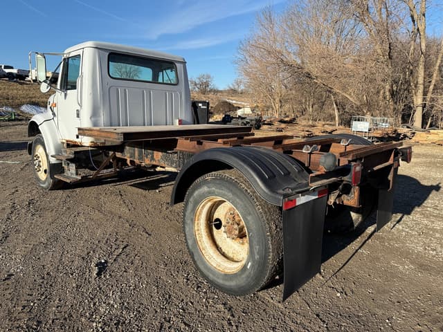 Image of International 4900 equipment image 3