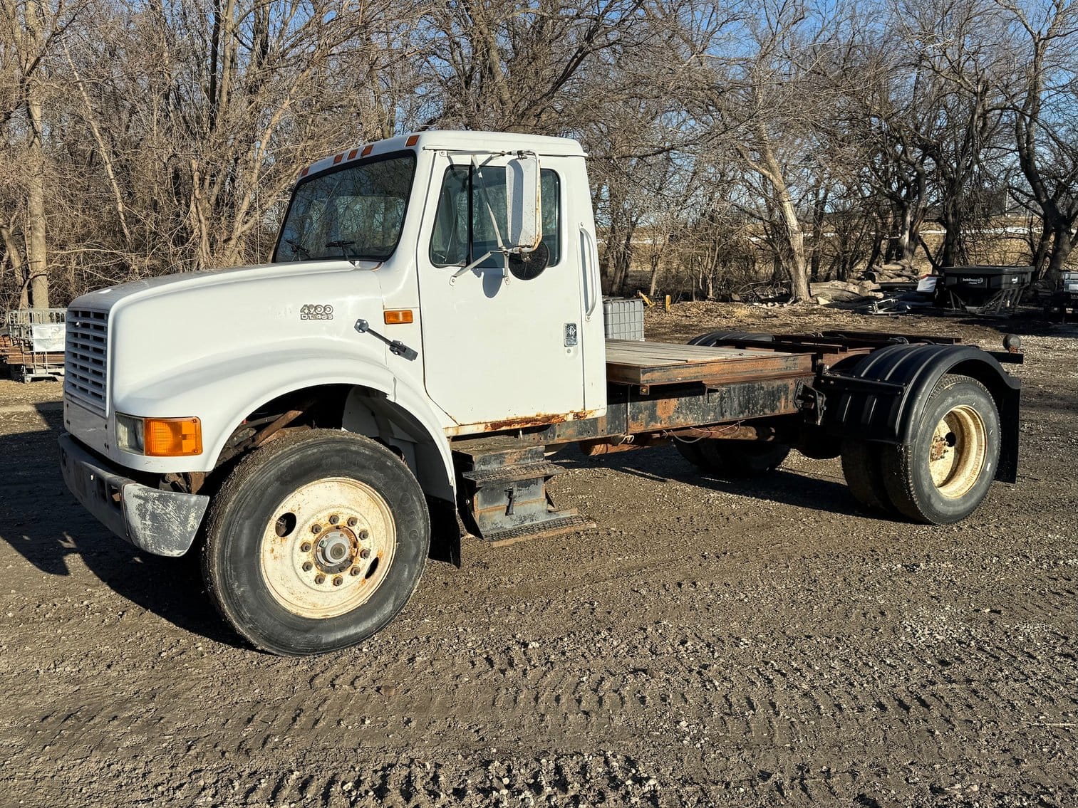1995 International 4900 Equipment Image0