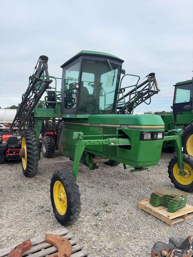 Image of John Deere 6500 equipment image 2