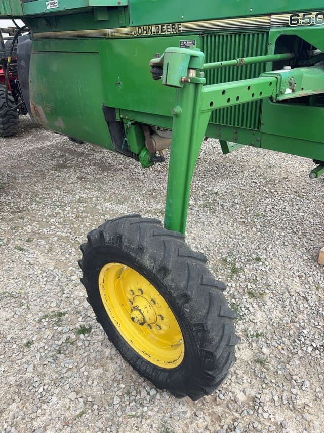 Image of John Deere 6500 equipment image 4
