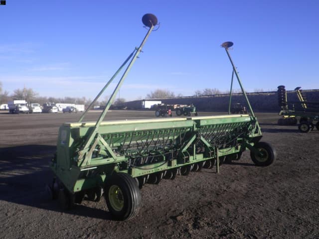 Image of John Deere 520 equipment image 3