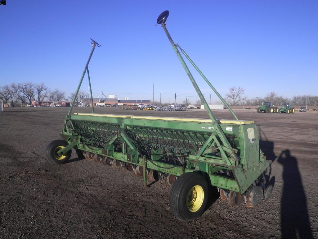 John Deere 520 Equipment Image0