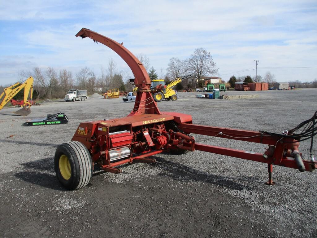 Main image New Holland 790