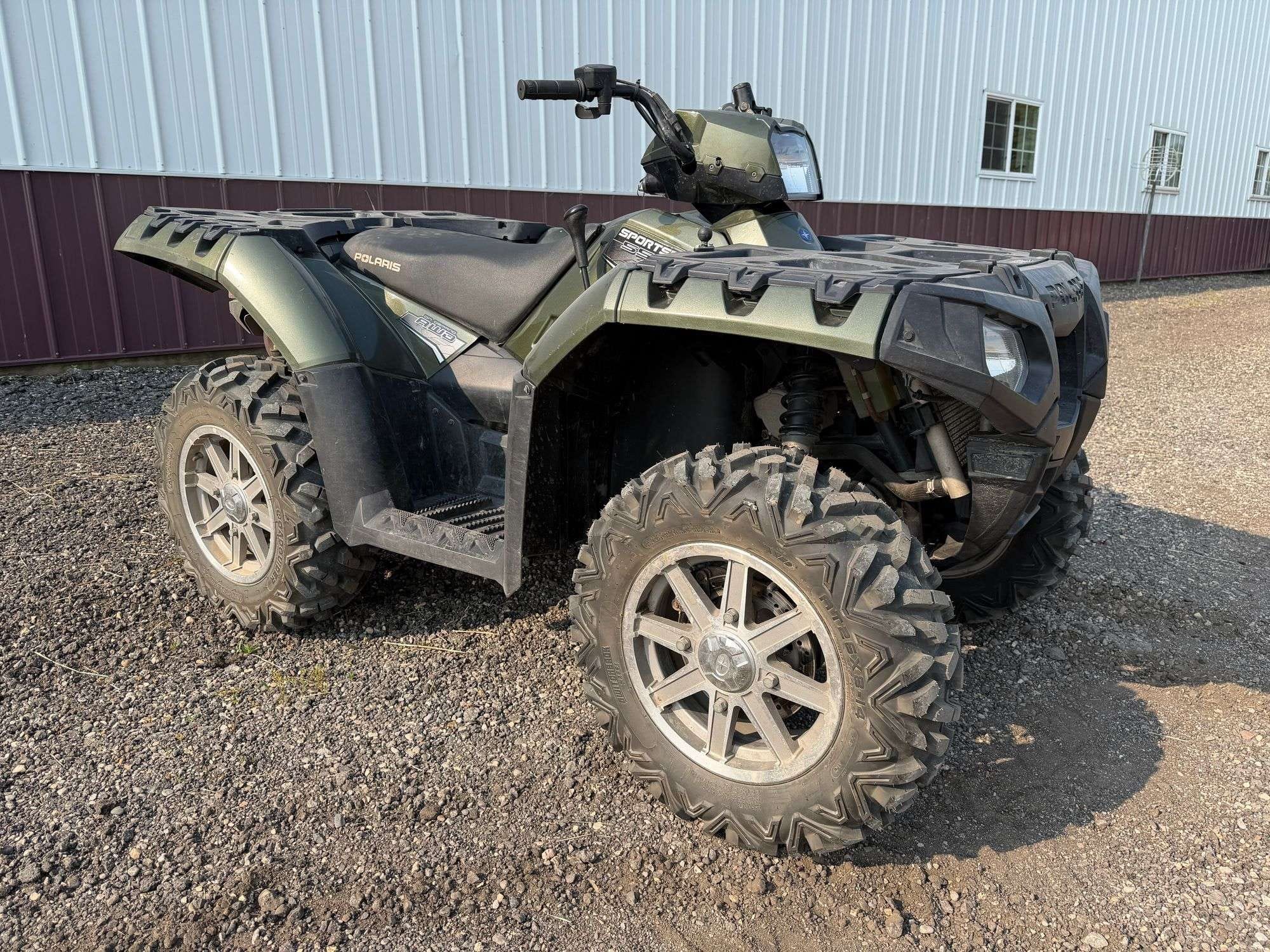 2011 Polaris Sportsman 550 EFI Equipment Image0