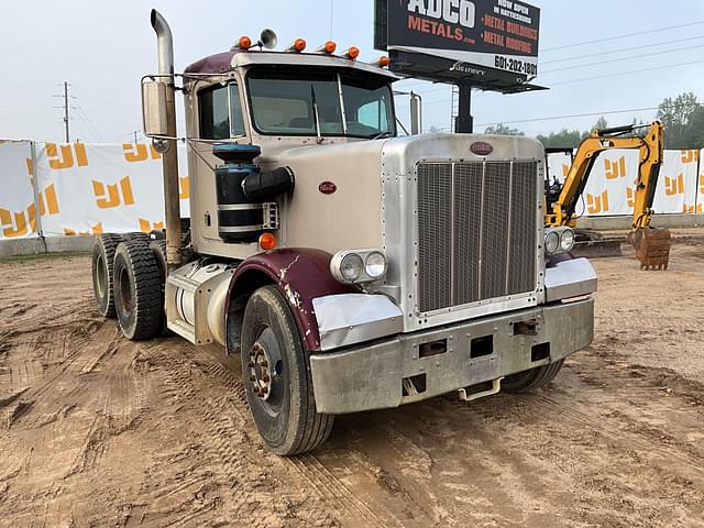 Image of Peterbilt 382 equipment image 2