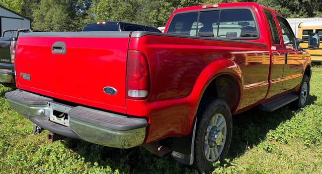 Image of Ford F-250 equipment image 2