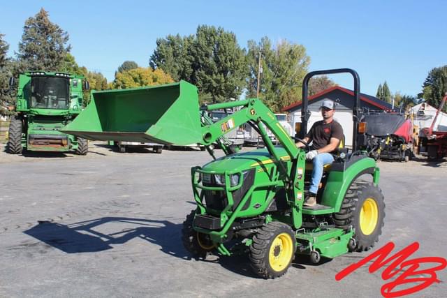 Image of John Deere 2032R equipment image 1