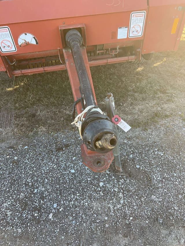 Image of Hesston 560 equipment image 3