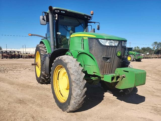 Image of John Deere 7230R equipment image 1