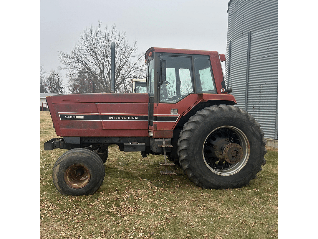 Image of International Harvester 5488 Primary image