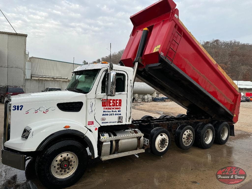 Main image Freightliner 122SD