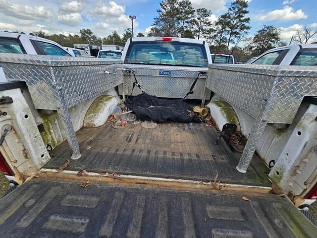 Image of Ford F-150 equipment image 4