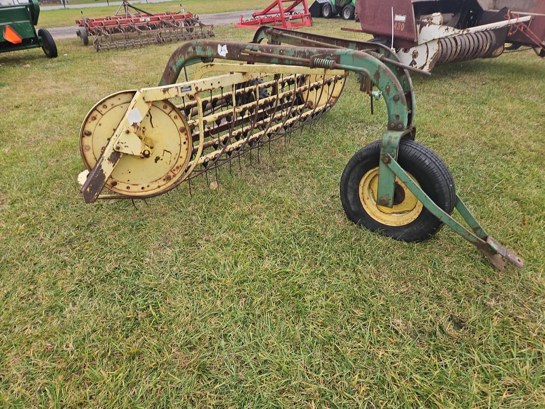 Image of John Deere 660 Image 0