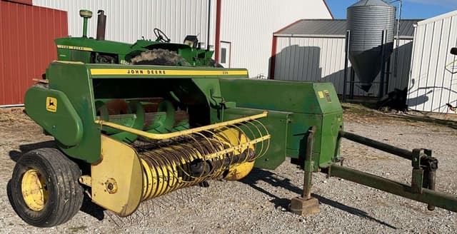 Image of John Deere 336 equipment image 2