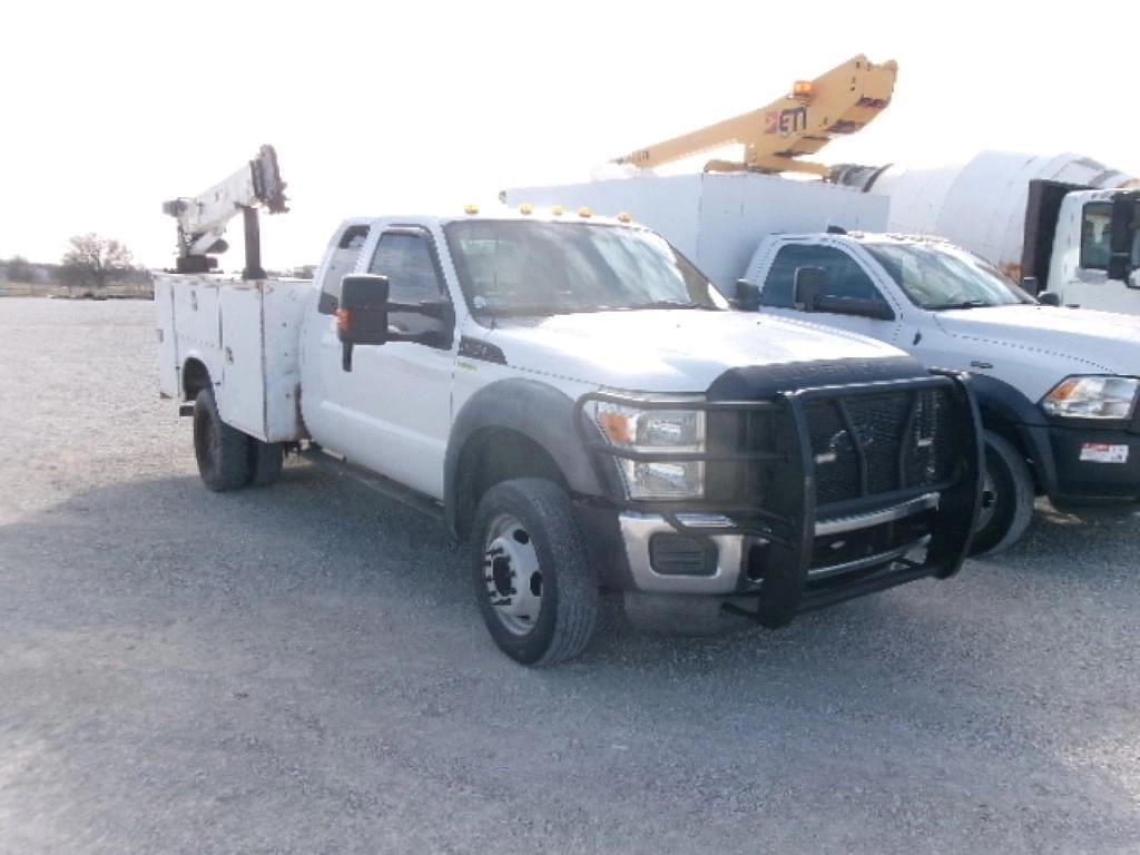 Image of Ford F-550 Primary image