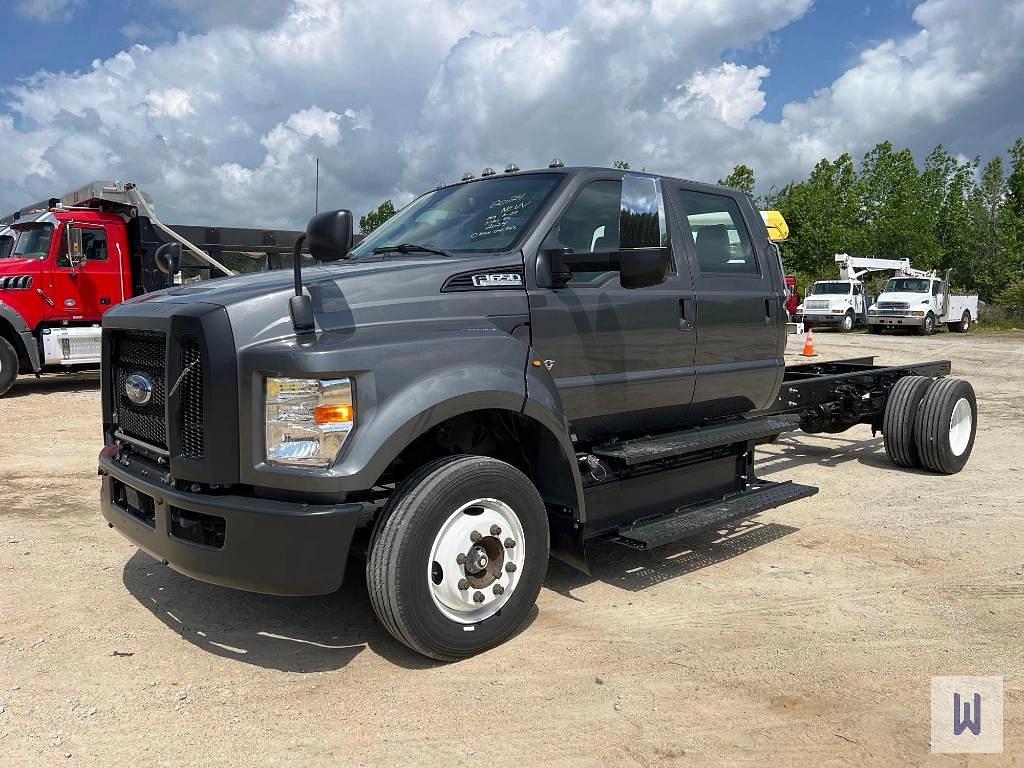 Image of Ford F-650 Primary image