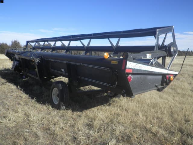 Image of MacDon 960 equipment image 3