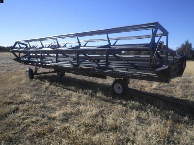 Image of MacDon 960 equipment image 1