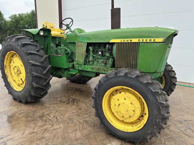 Image of John Deere 4020 equipment image 1