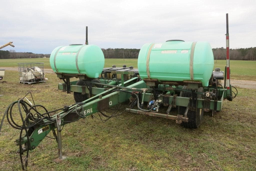 Image of John Deere 7240 Primary image