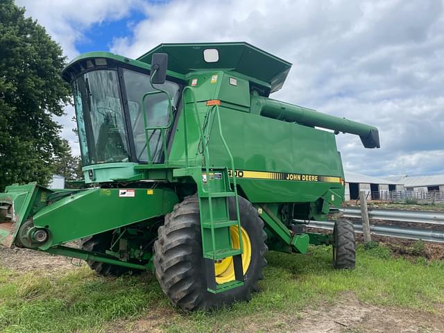 Image of John Deere 9400 equipment image 1