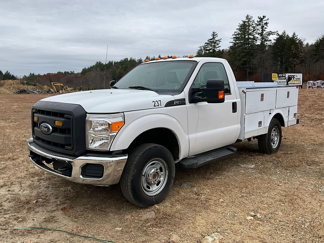 Image of Ford F-350 Primary image