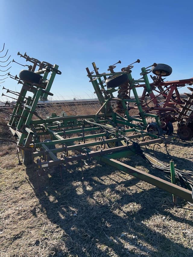 Image of John Deere 960 equipment image 2