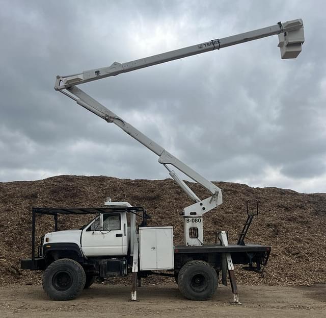 Image of GMC C7500 equipment image 3