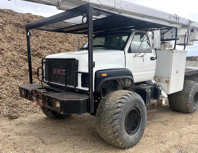 Image of GMC C7500 equipment image 4