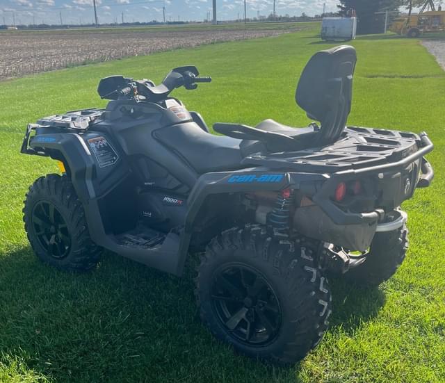 Image of Can-Am Outlander equipment image 3