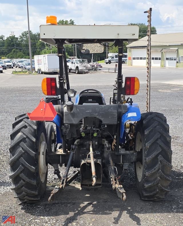 Image of New Holland TN70A equipment image 4