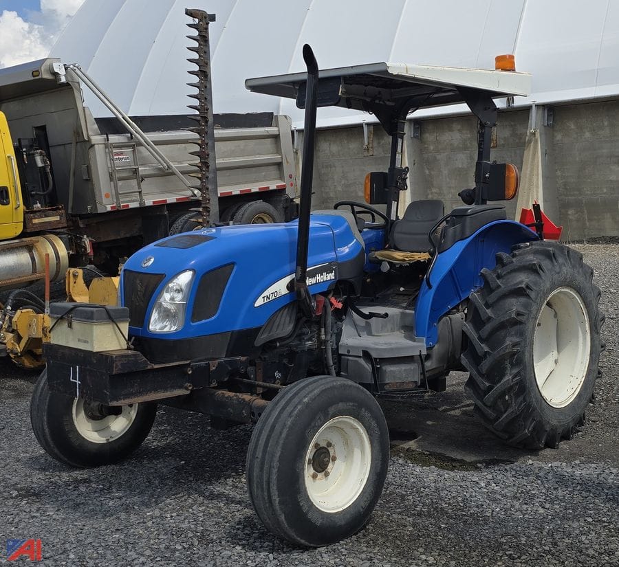 2005 New Holland TN70A Equipment Image0