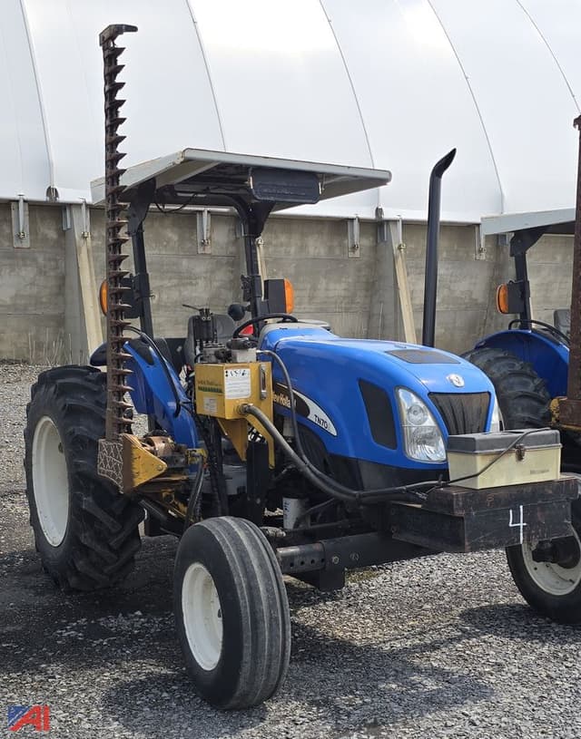 Image of New Holland TN70A equipment image 1