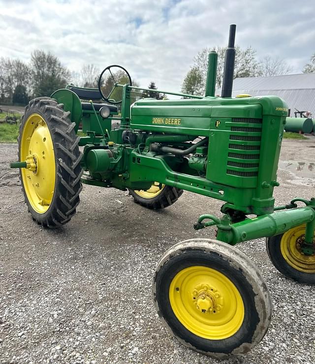 Image of John Deere B equipment image 1