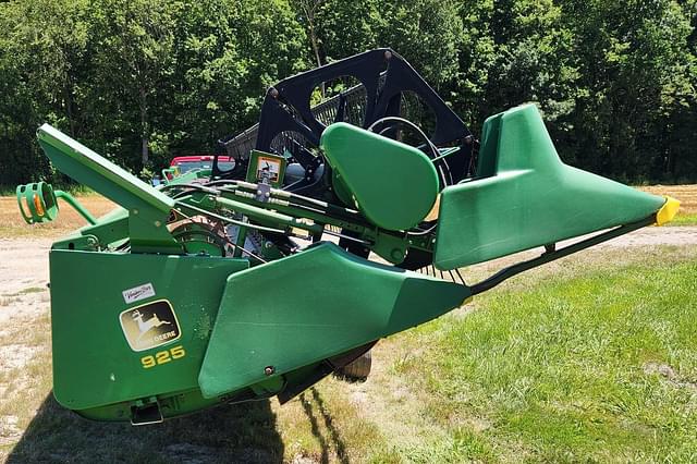 Image of John Deere 925 equipment image 2
