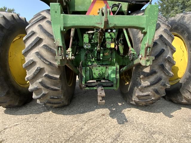Image of John Deere 4520 equipment image 4