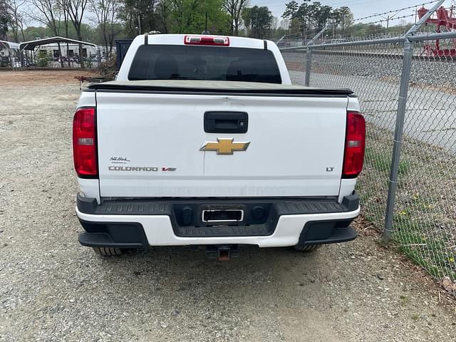 Image of Chevrolet Colorado equipment image 2