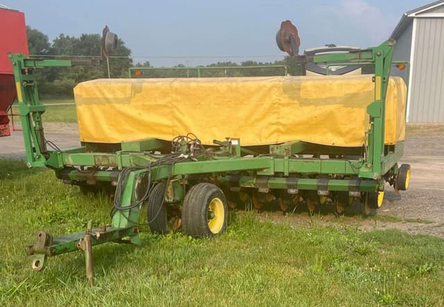 Image of John Deere 750 equipment image 2