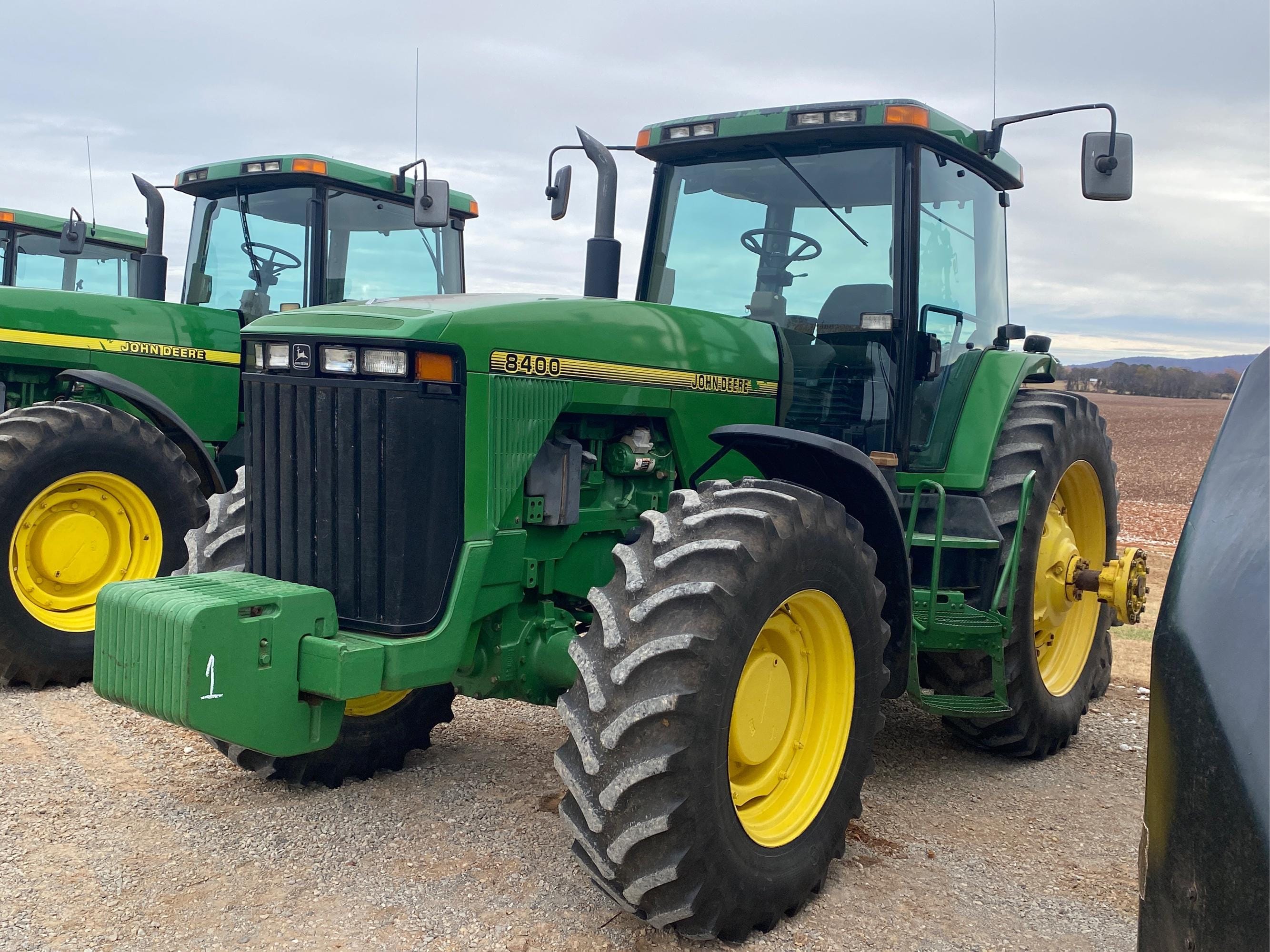 Main image John Deere 8400