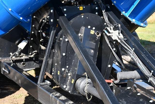 Image of Kinze 1100 equipment image 2